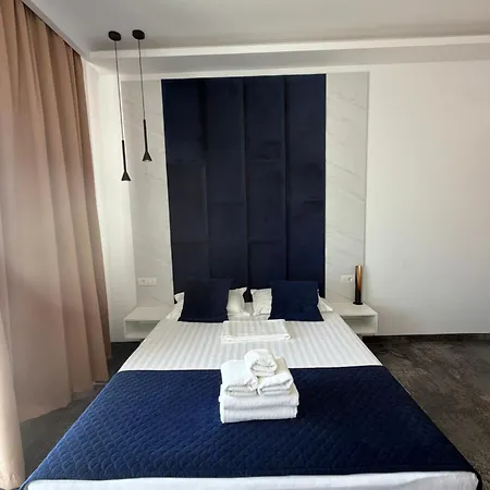 Nava Hotel 3*